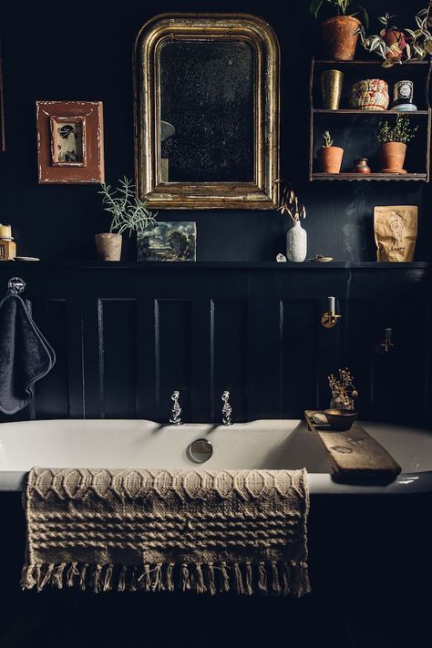 Budget Make-Over: A Dated Bathroom Becomes a Tranquil, Moody Oasis Project Mc, Haunted Manor, Dark Bathrooms, Decor Ikea, Bad Inspiration, Interior Minimalista, Shabby Chic Bathroom, Dark Wall, Dark Walls