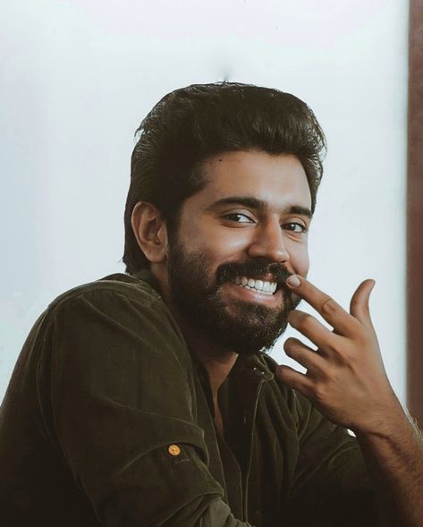 Nivin Pauly, Hot Dp, Malayalam Movies, South Hero, Portraiture Art, Black Phone Wallpaper, Movie Images, Movie Wallpapers, Black Phone