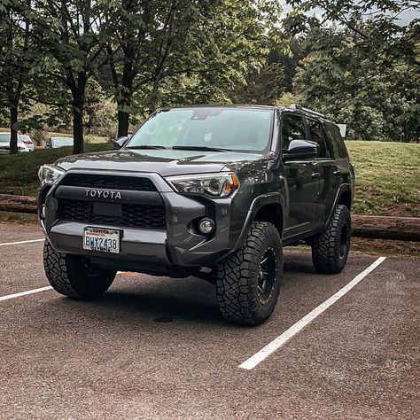 Jacked Up 4runner, 4runner Trd Pro Mods, Four Runner Toyota Lifted, 2023 Toyota 4runner Trd Pro, 4runner Blacked Out, 4 Runner Toyota Aesthetic, Lifted Four Runner, Lifted Toyota 4runner, Black 4runner Blacked Out