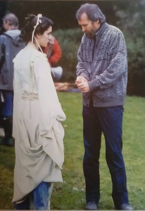 Labyrinth Behind The Scenes, Jennifer Connelly Labyrinth, Sarah Labyrinth, Jim Henson Labyrinth, David Bowie Labyrinth, Bowie Labyrinth, Labyrinth 1986, Terry Jones, Original Memes