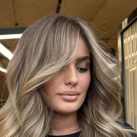 Premier Balayage Education on Instagram: "Honeycomb Blonde 🐝
By @anderrateliehair 

#mastersofbalayage #mobmastersacademy #balayageeducation #redkenobsessed #redkenpartner #lowlightseason #honeyblonde #blondebalayage" Honeycomb Blonde, Honeycomb, Balayage, Blonde, Education, On Instagram, Instagram