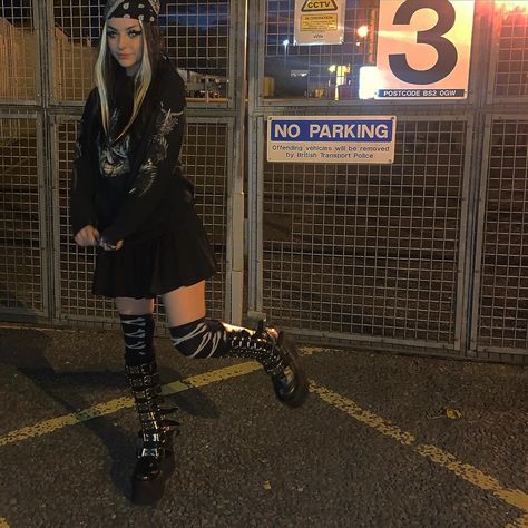 grunge car park goth demonias skull socks high skirt black biker jacket hoodie winter outfit alt alternative bandana two streaks hair sanrio emo punk mall goth wig fishnet outfit fit Hoodie Fishnet Outfit, Mall Punk, Demonia Outfit, Goth Wig, Hoodie Winter Outfit, Streaks Hair, Vampire Wallpaper, Korean Grunge, Skull Socks