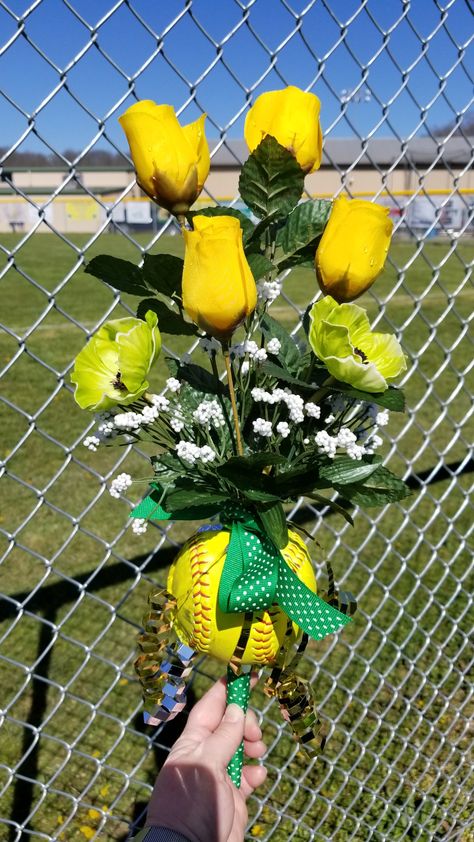 Flower arrangement for Senior Softball Players. #softball #softballgift #softballseniornight #softballsrnight #yellowroses #flowerbouquet #flowerarrangement #softballcrafts