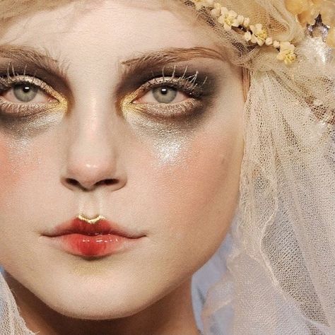 Marie Antoinette Makeup, Vamp Makeup, Masquerade Makeup, Jessica Stam, Favorite Makeup, Masquerade Party, I Feel Pretty, Editorial Makeup, Party Makeup