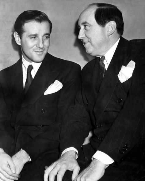 9 Things You May Not Know About Bugsy Siegel Benjamin Siegel, Gang Star, Bugsy Siegel, Virginia Hill, Real Gangster, Mafia Gangster, Wise Guys, Don Draper, Beautiful Blue Eyes