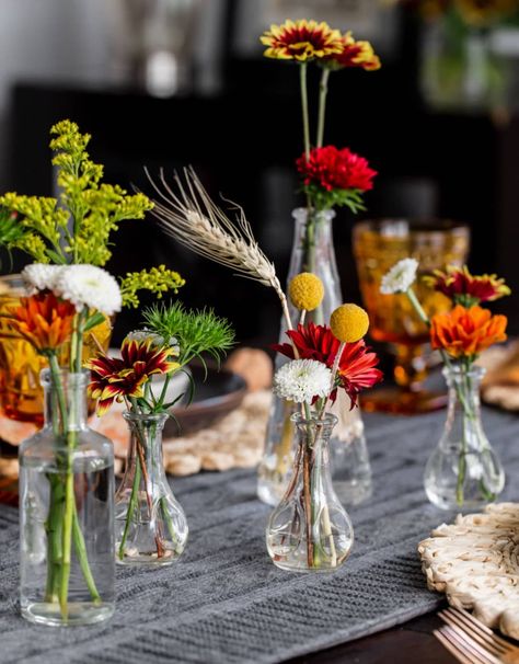 Fall Flower Centerpieces, Bud Vases Wedding, Bud Vase Centerpiece, Fall Floral Centerpieces, Flower Table Decorations, Rehearsal Dinner Decorations, Thanksgiving Flowers, Fall Table Centerpieces, Fall Flower Arrangements