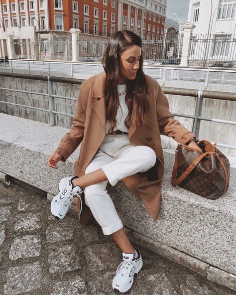 Lv Noe, Hijab Fashion Summer, Winter Coat Outfits, Instagram Autumn, Daily Fashion Inspiration, 12 November, Cute Lazy Outfits, Lazy Outfits, Paris Outfits