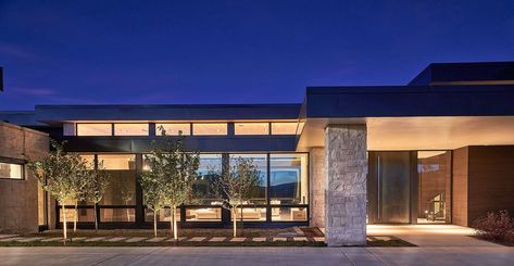 Dream spa-like mountain retreat amidst a prairie field in Colorado Ultra Modern House, Dream Spa, Contemporary Mountain Home, Mountain Home Exterior, Dreams Spa, Steamboat Springs Colorado, Masculine Decor, Prairie Home, Prairie Style Houses