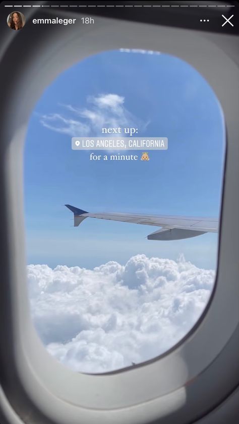 Emma Leger, Plane Photos, Airport Aesthetic, Travel Picture Ideas, Travel Captions, Airport Photos, Emma Rose, Travel Pictures Poses, Airport Travel