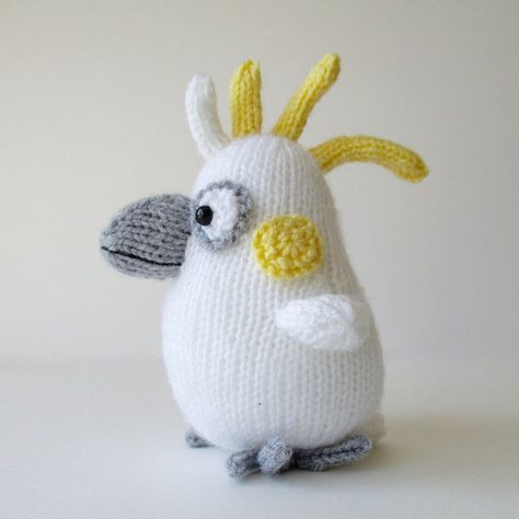 Cockatoo Toys, I Cord, Free Knitting Patterns, Tiny Dolls, Dk Yarn, Knitted Toys, Double Knitting, Stuffed Toys Patterns, Knitting Patterns Free