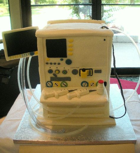 Cute cake! Anesthesia Cake, Anesthesiologist Cake, Crna Graduation, Anesthesia School, Anesthesia Humor, Crna Nurse Anesthetist, Hospital Decoration, Crna School, Nurse Anesthesia