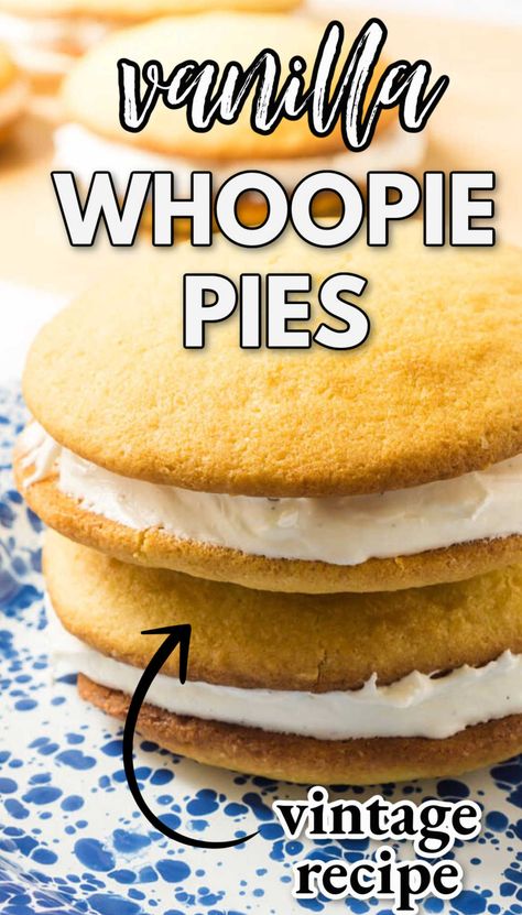 Vanilla Whoopie Pie Recipe, Vanilla Whoopie Pies, Whoopee Pie, Whoopie Pie Filling, Dessert Quick, Marshmallow Filling, Whoopie Pie Recipe, Kid Friendly Dessert, Chocolate Whoopie Pies