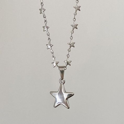 Star Necklaces, Mom Dr, Pretty Mess, Star Chain, Star Pendant Necklace, Dope Jewelry, Punk Jewelry, Metal Stars, Funky Jewelry