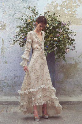 Luisa Beccaria Resort 2018 Fashion Show Collection Mode Editorials, Luisa Beccaria, Vintage Inspired Dresses, Fashion Show Collection, Inspired Dress, Elie Saab, Vestidos De Noche, Fancy Dresses, Dream Dress