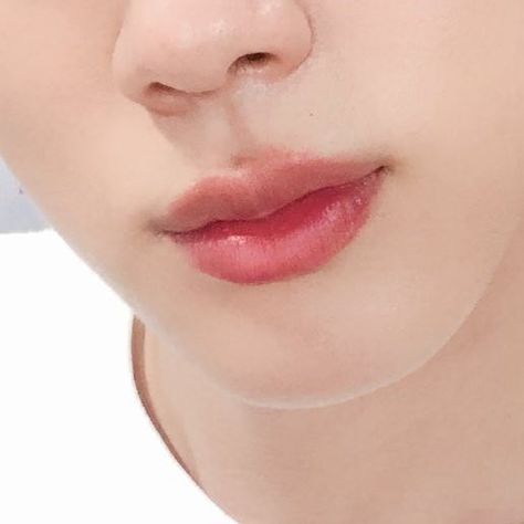 Jin lips focus Jin Lips, Jin's Lips, World Wide Handsome Jin, World Wide Handsome, Txt Magic, Kim Jin, Lips Drawing, Perfect Lips, Jin Bts