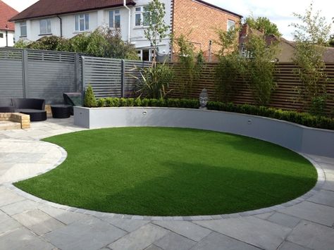 Circle Grass Garden, Garden Design Artificial Turf, Round Grass Lawn, Circle Lawn, Round Lawn, Lawn Garden Ideas, Circular Garden Design, Circular Lawn, Lawn Ideas