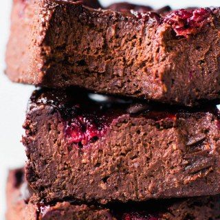 Fudgy Raspberry Brownies (Vegan, Gluten-Free, Paleo) | Feasting on Fruit Feasting On Fruit, Paleo Brownies, Clinical Nutrition, Chocolate Poke Cake, Raspberry Brownies, Cake From Scratch, Homemade Pudding, Raspberry Chocolate, Torte Cupcake