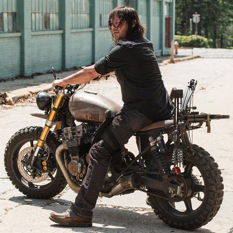 "New chapter, same badass. Daryl is ready for Season 8. #TWD” Daryl Dixon Motorcycle, Working Dead, Celebrity Actors, Walking Dead Daryl, Motorcycle Photography, Biker Lifestyle, Motorcycle Types, Indian Motorcycle, Daryl Dixon