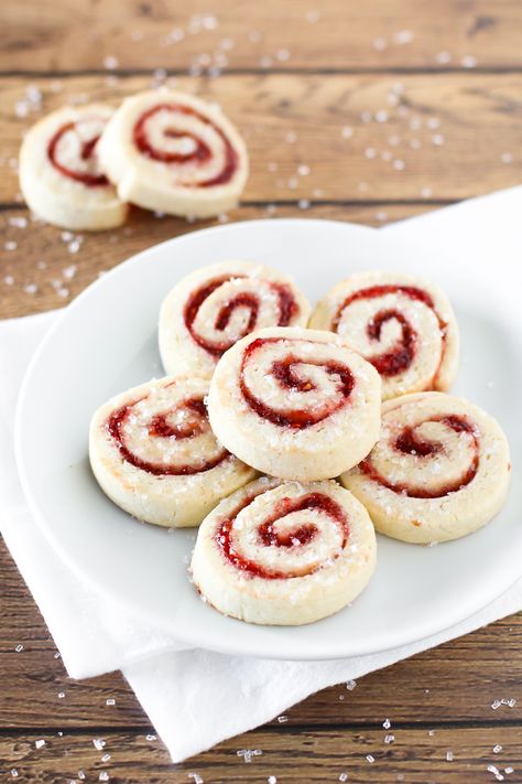 Gluten free vegan raspberry pinwheel cookies. What’s not to love about a sugar cookie with a swirl of sweet raspberry jam and a sprinkling of sparkling sugar? Making cookies is completely therapeutic for me. They don’t take much time to make and you can enjoy the fruits of your labor shortly after they come out of the … Vegan Christmas Cookies Recipes, Vegan Christmas Cookies, Chocolate Mint Cookies, Pinwheel Cookies, Gluten Free Gingerbread, Vegan Cookies Recipes, Gluten Free Flour Blend, Mint Cookies, Gluten Free Desserts Recipes