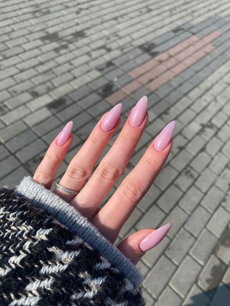 Nails Badem, Fashion Nails Classy, Cute Classy Nails, Trendy Nails Classy, Classy Gel Nails, Birthday Nail Art, Nails Classy, Classy Fashion, Birthday Nails