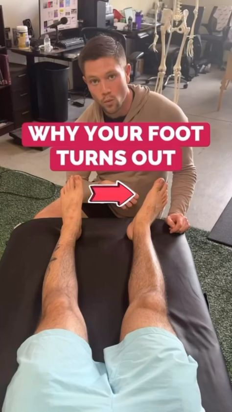 (P)rehab | Mobility | Strength | A turned out foot represents usually something not happening at the foot itself, but the hips. Generally speaking, turning the pelvis to... | Instagram Out Toeing Physical Therapy, Over Pronation Correction, Foot Stretches For Pain, Hip Popping, Leg Mobility, Foot Drop Exercises, Hip Operation, Corrective Exercises, Gait Cycle