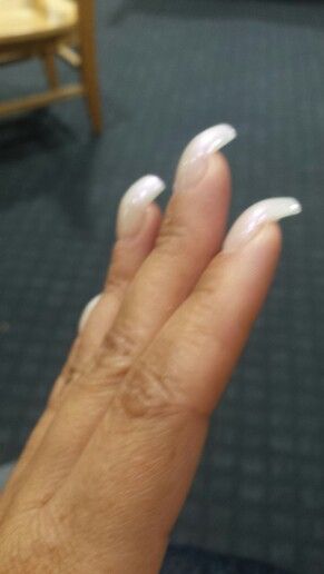 Hawk Curved Acrylic Nails, Hump Nails Short, Curved Nails Black Women, Curved Short Nails, Short Curved Nails, Curvy Nails, Hump Nails, Nail Fails, Curve Nails