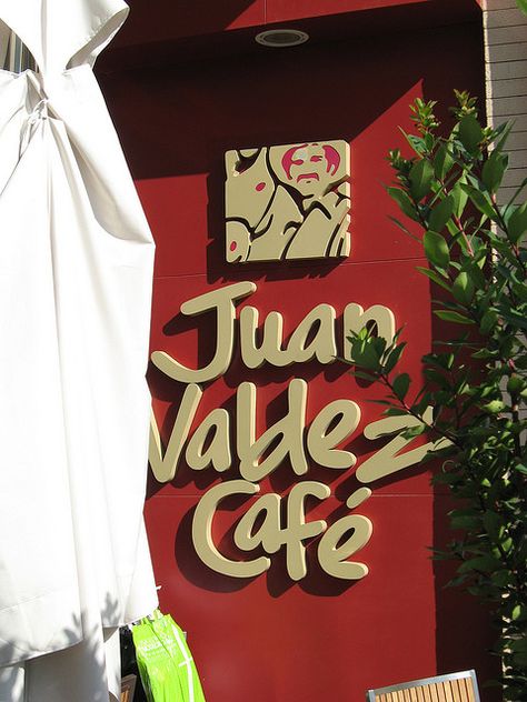 Juan Valdez Cafe... tomemonos un tinto !! Juan Valdez Cafe, Colombia Trip, Juan Valdez, Coffee Brands, Coffee With Alcohol, Colombian Coffee, Coffee Culture, Coffee Branding, Coffee House