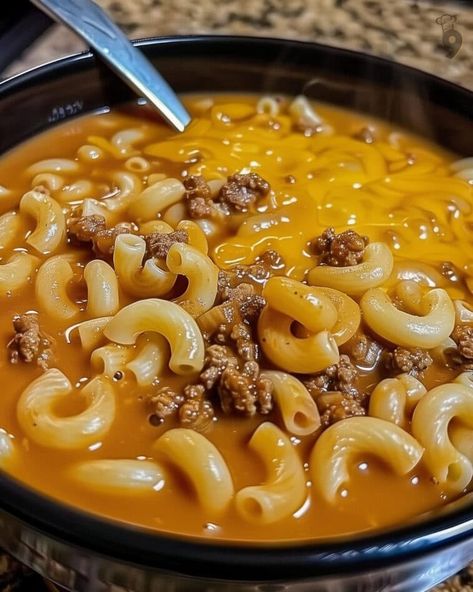 One-Pot Macaroni Cheeseburger Soup – Nine Recipes Cheeseburger Macaroni Soup, Macaroni Dishes, Mac N Cheese Soup, Macaroni Soup Recipes, Cheeseburger Macaroni, Macaroni Soup, Tomato Tortellini Soup, Soups And Chowders, Soup With Ground Beef