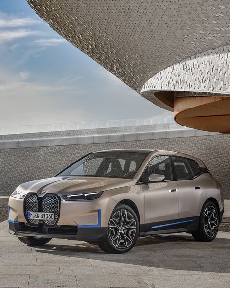 With the presentation of the BMW iX, the BMW Group turned a vision, in fact the BMW Vision iNEXT into reality. As the iX is still in the series development phase, the BMW Group provided us now with a first look ahead to the future. End of 2021 the iX will be launched on the market. More now on weareellectric.com. C63 Amg Black Series, Cars Jeep, Bmw I, C63 Amg, Dream Cars Jeep, Black Series, Bmw Cars, To The Future, Car Lover