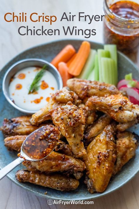 Wow your party guests with our chili crisp air fried chicken wings recipe. This appetizer is going to be great for your game day party. Air Fried Chicken Wings Recipe, Air Fryer Chili, Air Fried Chicken Wings, Air Fryer Chicken Leg Recipe, Chili Onion Crunch, Chili Cheese Hot Dog, Air Fryer Recipes Keto, Chili Crunch, Easy Chicken Wings