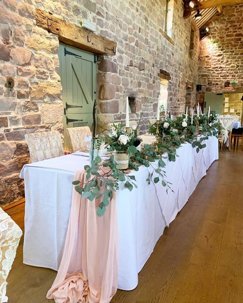 Princess Occasions on Instagram: “T O P // Throwing it back this evening, to one of our all time favourite top tables at the gorgeous @theashesbarns! The messy foliage,…” Wedding Top Table Flowers, Wedding Top Table Decorations, Top Table Decor, Chapel Decor, Top Table Ideas, Top Table Flowers, Head Table Wedding Decorations, Chiffon Table Runner, Wedding Top Table