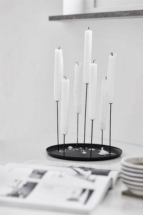 iron-candle-holder English Style Interior, Object Inspiration, Modern Candle, Crafts For Teens To Make, Deco Luminaire, Black And White Interior, Objet Design, Iron Candle, Streamline Design