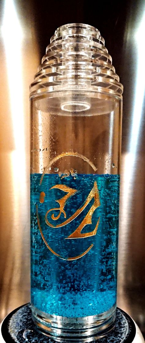 Romulan Ale Bottle Design Romulan Ale, Strawberry Rhubarb Crisp, American Desserts, Strawberry Rhubarb, Gadgets And Gizmos, All Things Cute, Great Memories, Bottle Design, Rhubarb