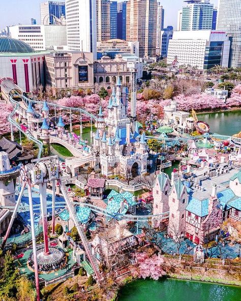 Lotte World, Seoul, South Korea Landscape South Korea Culture, South Korea Photography, Seoul Korea Travel, Seoul Travel, South Korea Seoul, Lotte World, Disney Fun Facts, South Korea Travel, Traveling Inspiration