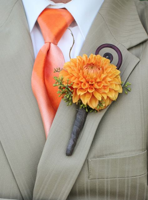 A pop of orange for the groom and his men #boutonniere #groom #groomsmen #orange #wedding Khaki Groom, Orange Chrysanthemum, Tan Suits, Orange Boutonniere, Orange Dahlia, Grooms Attire, Groom Fashion, Flower House, Groom Groomsmen