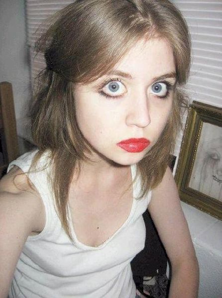 What big eye you have Creepy Chan! Creepy Chan Allison Harvard, Creepy Chan, Model Haircut, Allison Harvard, Creepy People, Creepy Eyes, Next Top Model, Artist Models, Know Your Meme