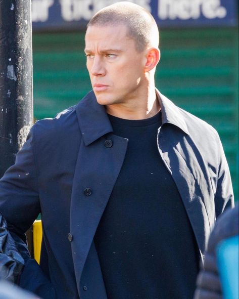 Channing Tatum Bald, Changing Tatum, Bald Actors, Bald Person, Chaning Tatum, Magic Mike Xxl, Scalp Micropigmentation, Skin Fade, Famous Actors