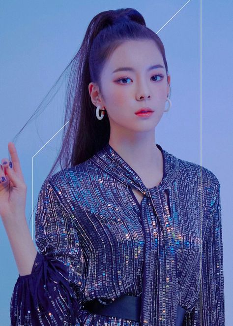 Lia of ITZY dalla dalla teaser Lia Dalla Dalla, Itzy Dalla Dalla, Princess Lia, J Pop, Itzy Yuna, Debut Album, Kpop Girl Groups, Girl Crush, Chanyeol