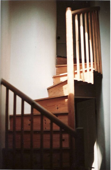 Stairs Aesthetic, Spaces Photography, House Stairs, Foto Art, Slow Living, Morning Light, Light And Shadow, Cinematography, Interior Spaces