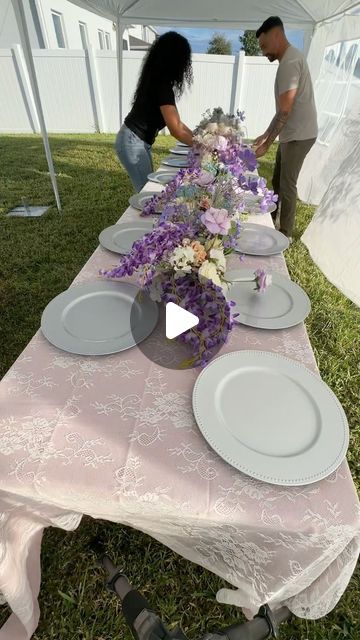 Orlando Picnic Event Decor & Balloons on Instagram: "Lavender Tea Party 💜 🫖   …..another Bridgerton inspired tablescape!   We will never get over this aesthetic!   TAG your yea time bestie! 🫖💝  ••••••••••••••••••••••••••••••••• #bridgerton #bridgertoninspired #lavendertheme #lavenderaesthetic #picnicparty #picnicbirthday #birthdaypicnic #orlandopicnic #picnicorlando #orlandopartydecor #eventdecorideas #partydecorinspo #tablescapes #floraltablerunner  #teatime #teapartytime" Bridgerton Picnic Aesthetic, Bridgerton Tablescape, Bridgerton Inspired Party, Lavender Picnic, Lavender Tea Party, Purple Tea Party, Enchanted Tea Party, Tea Party Aesthetic, Bridgerton Birthday Party