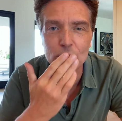 Richard Marx Pictures, Richard Marx, Blowing Kisses, Kiss Pictures, Quick Saves