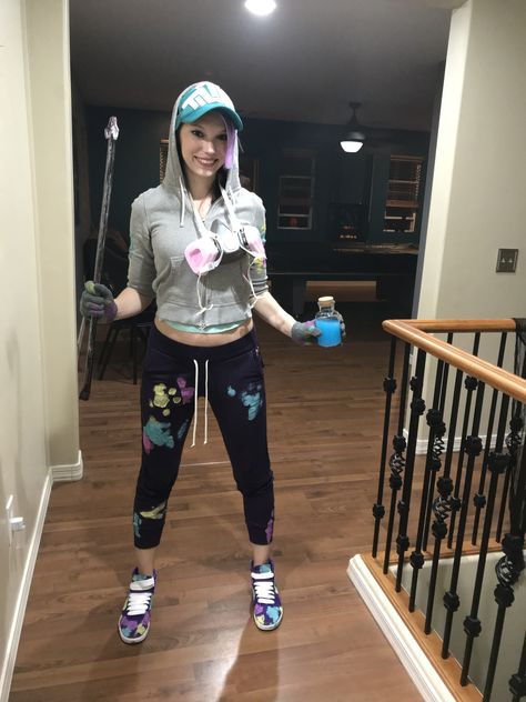 #fortnite #fortnitecosplay #teknique #fortnitecostume #fortnitediycostume #cosplaygirl #cosplaycostumes Fortnite Costume Women, Fortnite Costume, Wolf Makeup, Diy Costumes Women, Costume Diy, Trunk Or Treat, Diy Costumes, Girl Costumes, Costumes For Women