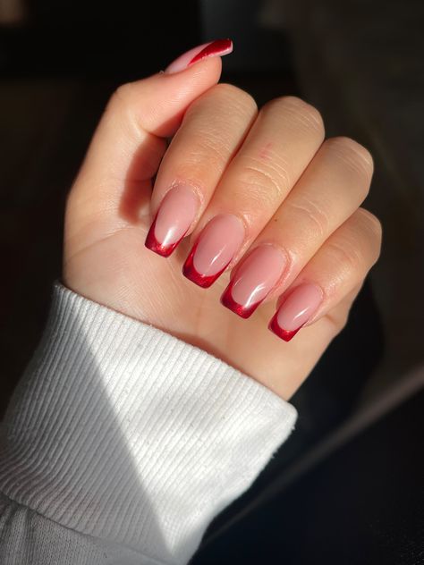 Valentine’s Day Nails Natural, Red Chrome French Tip Nails Square Short, Red French Tip Square, Minimalist Christmas Nails, Chrome Nails Ideas, Christmas Nail Inspiration, Nail Designs Glitter, Minimalist Christmas, Bridal Nails