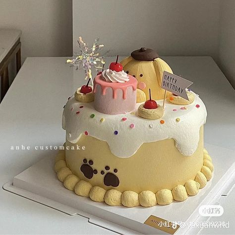 Cute Mini Cakes Aesthetic, Sanrio Cakes Birthday, Pompompurin Birthday Cake, Cute Cake Ideas Birthdays, Cakes Birthday Aesthetic, Aesthetic Cakes Birthday, Sanrio Cake Birthday, Pompompurin Birthday, Pompompurin Cake