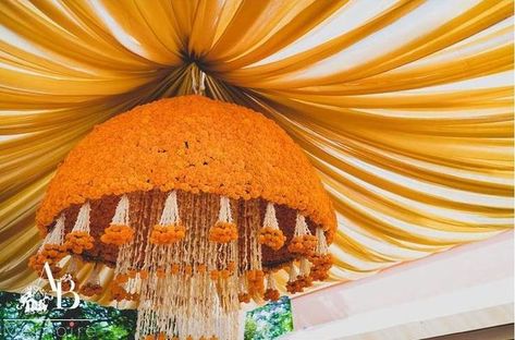 8 Amazing Mehndi Ceremony Themes that will Blow your Mind! | WeddingBazaar 21st Decorations, Mehendi Decor Ideas, Home Flower Decor, Janmashtami Decoration, Mehendi Ceremony, Wedding Background Decoration, Mehndi Ceremony, Hanger Decor, Wedding Stage Design