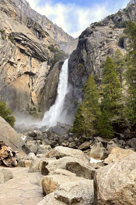 Mountains And Waterfalls, Waterfall Drawing, Waterfall Background, Phone Widget, Backgrounds Nature, Yosemite Park, Nature Hiking, Plant Propagation, Yosemite Falls