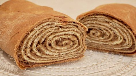 Potica Recipe Slovenia, Beer Bread Easy, Swirled Bread, Delicious Deserts, Beer Bread, Festive Treats, Sweet Bread, Fun Baking Recipes, Breakfast Breads