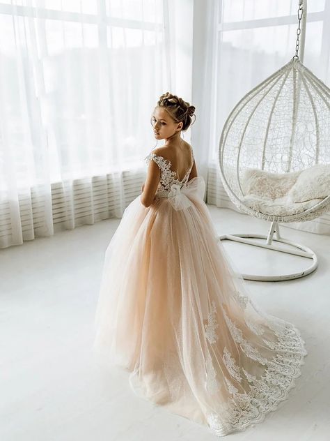 Daisda Ball Gown Sleeveless Open Back Boho Flower Girl Dresses Tulle with Bow Champagne Flower Girl, Flower Girl Dresses Champagne, Sleeveless Flower Girl Dresses, Tule Rok, Boho Flower Girl, Tulle Bow, White Bridesmaid, Dresses Tulle