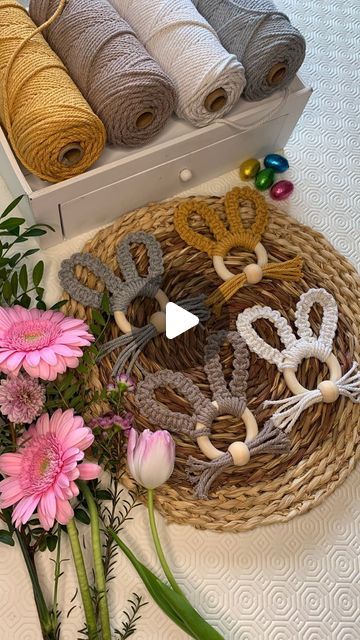 525 likes, 34 comments - caroline_crafts_at_home on March 24, 2023: "Macrame bunny ear tutorial a step by step tutorial on how to make these cute little macrame bunny ears if you try them I’d love to see...". Macrame Bunny Tutorial, Spring Macrame Ideas, Macrame Easter, Easter Macrame Ideas, Easter Macrame, Bunny Macrame, Macrame Bunny Ears, Macrame Bunny Wall Hanging, Animal Macrame Tutorial