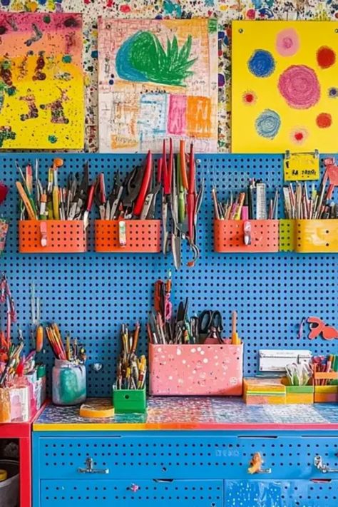 Transform your craft room with this easy DIY pegboard organizer. It's the perfect solution for decluttering and sorting your supplies. By mounting a pegboard on the wall, you can effectively utilize vertical space for more convenience. You'll discover tips on choosing the right tools, the best pegboard accessories for organization, and color ideas to match your decor. Whether it's for crafting materials, art supplies, or studio tools, this project will help you create a space that fosters creativity. Get your crafting supplies sorted now! Peg Board Art Storage, Diy Art Space, Bedroom Pegboard, How To Install Pegboard, Craft Room Pegboard, Wall Pegboard, Room Pegboard, Wall Storage Diy, Diy Pegboard